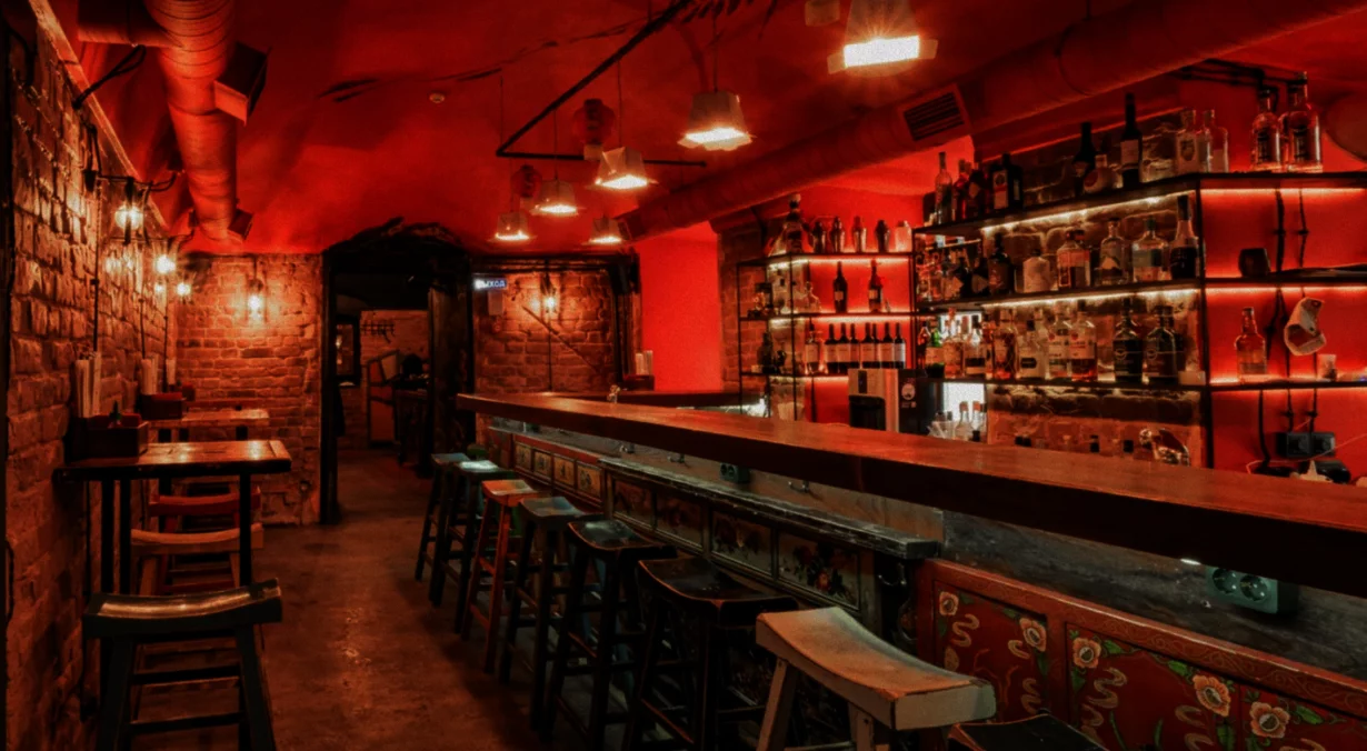 Интерьер/Экстерьер/Банкетная зона/Бар/Стол для двоих/Вход/Главный зал/Lounge зона бар Хон гиль дон фото