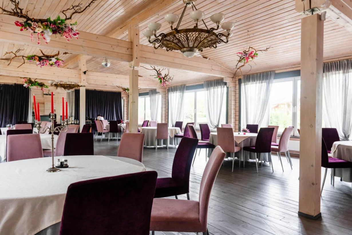 Интерьер/Экстерьер/Банкетная зона/Бар/Стол для двоих/Вход/Главный зал/Lounge зона ресторан Николо-поле фото