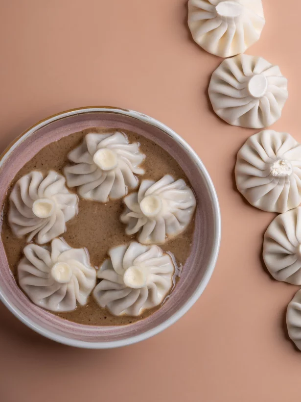 Интерьер/Экстерьер/Банкетная зона/Бар/Стол для двоих/Вход/Главный зал/Lounge зона кафе Ели сацебели фото