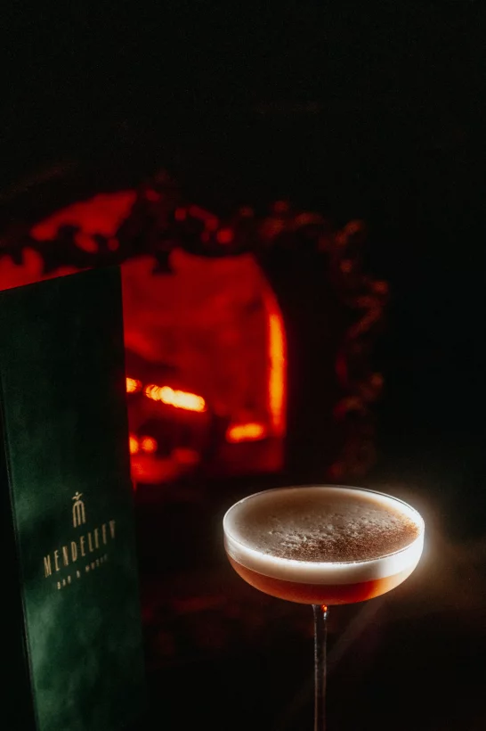 Интерьер/Экстерьер/Банкетная зона/Бар/Стол для двоих/Вход/Главный зал/Lounge зона бар Mendeleev Bar & Music фото