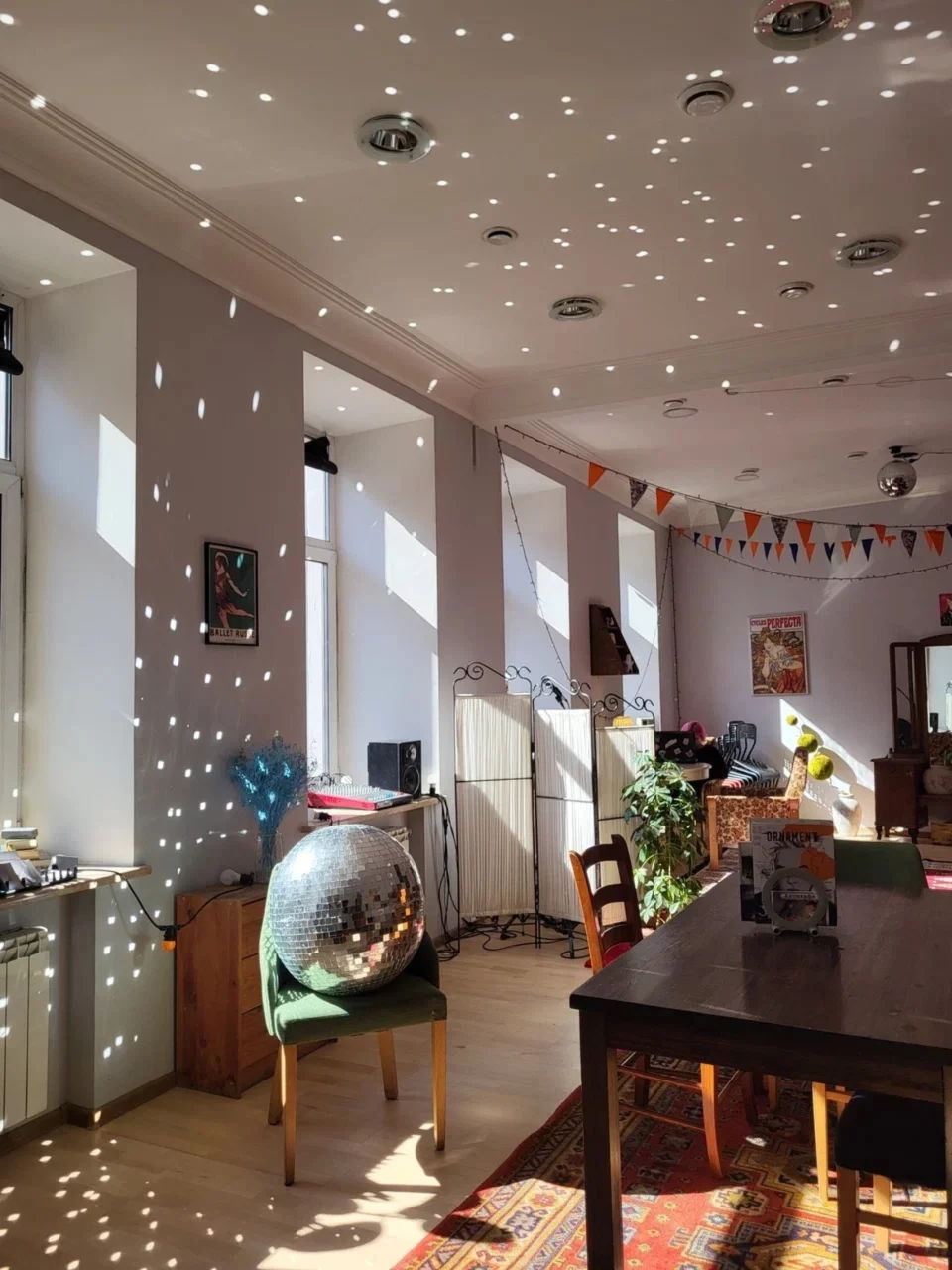 Интерьер/Экстерьер/Банкетная зона/Бар/Стол для двоих/Вход/Главный зал/Lounge зона  Code 505 фото