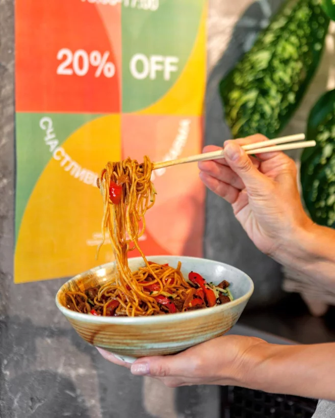 Интерьер/Экстерьер/Банкетная зона/Бар/Стол для двоих/Вход/Главный зал/Lounge зона кафе Karma фото