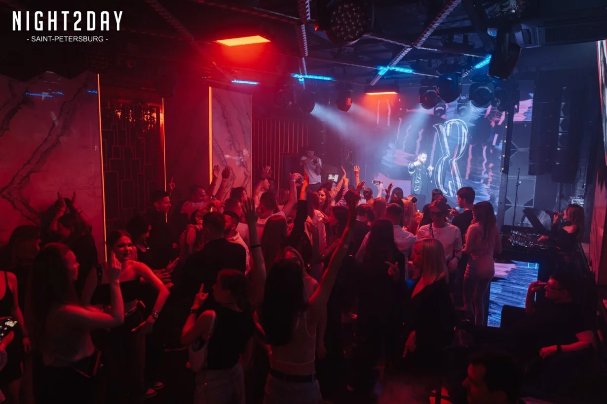 Интерьер/Экстерьер/Банкетная зона/Бар/Стол для двоих/Вход/Главный зал/Lounge зона клуб Project фото