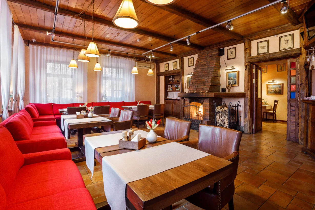 Большой зал La Familia