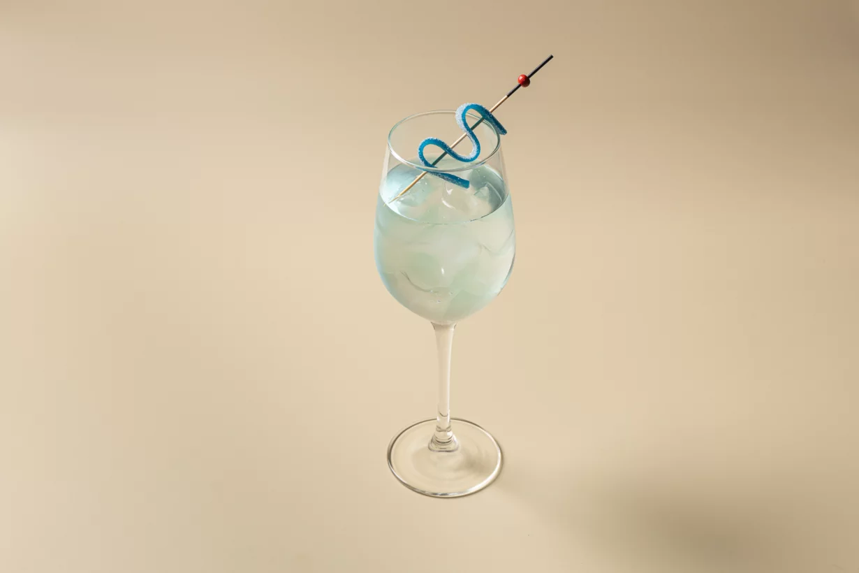 Интерьер/Экстерьер/Банкетная зона/Бар/Стол для двоих/Вход/Главный зал/Lounge зона кафе Ramen Ten фото