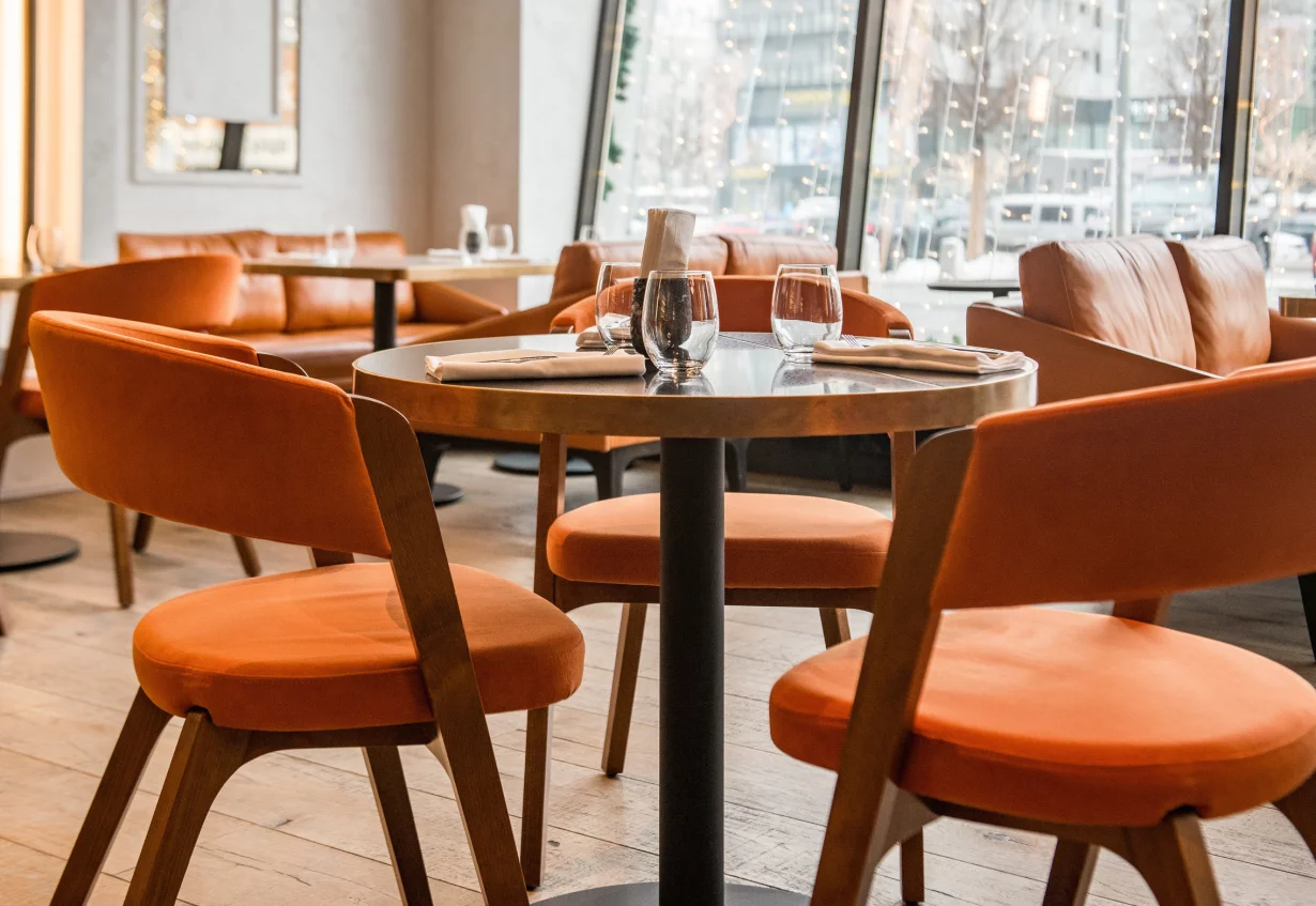 Интерьер/Экстерьер/Банкетная зона/Бар/Стол для двоих/Вход/Главный зал/Lounge зона ресторанный комплекс Olimpbet Lounge фото