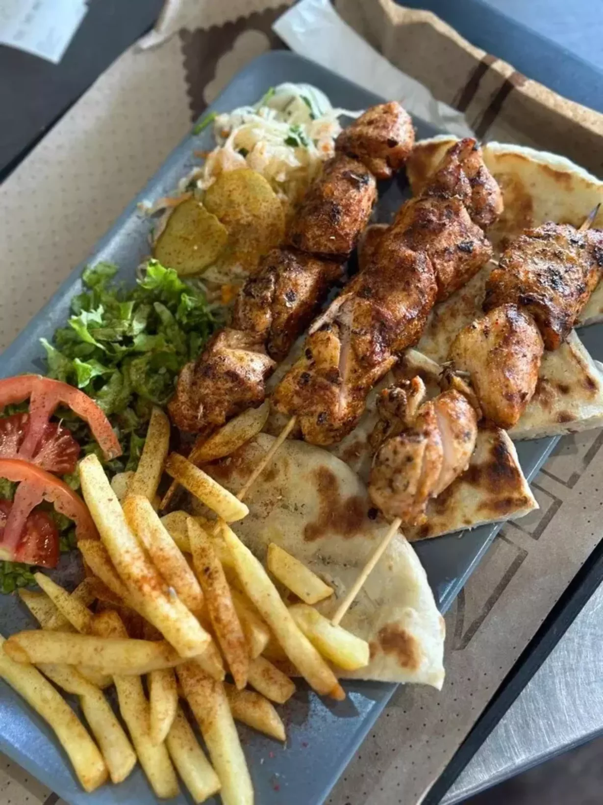 Интерьер/Экстерьер/Банкетная зона/Бар/Стол для двоих/Вход/Главный зал/Lounge зона фастфуд Gyros Original фото