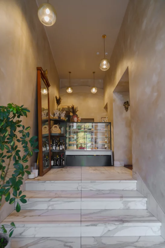 Интерьер/Экстерьер/Банкетная зона/Бар/Стол для двоих/Вход/Главный зал/Lounge зона ресторан Sapori di Italia фото