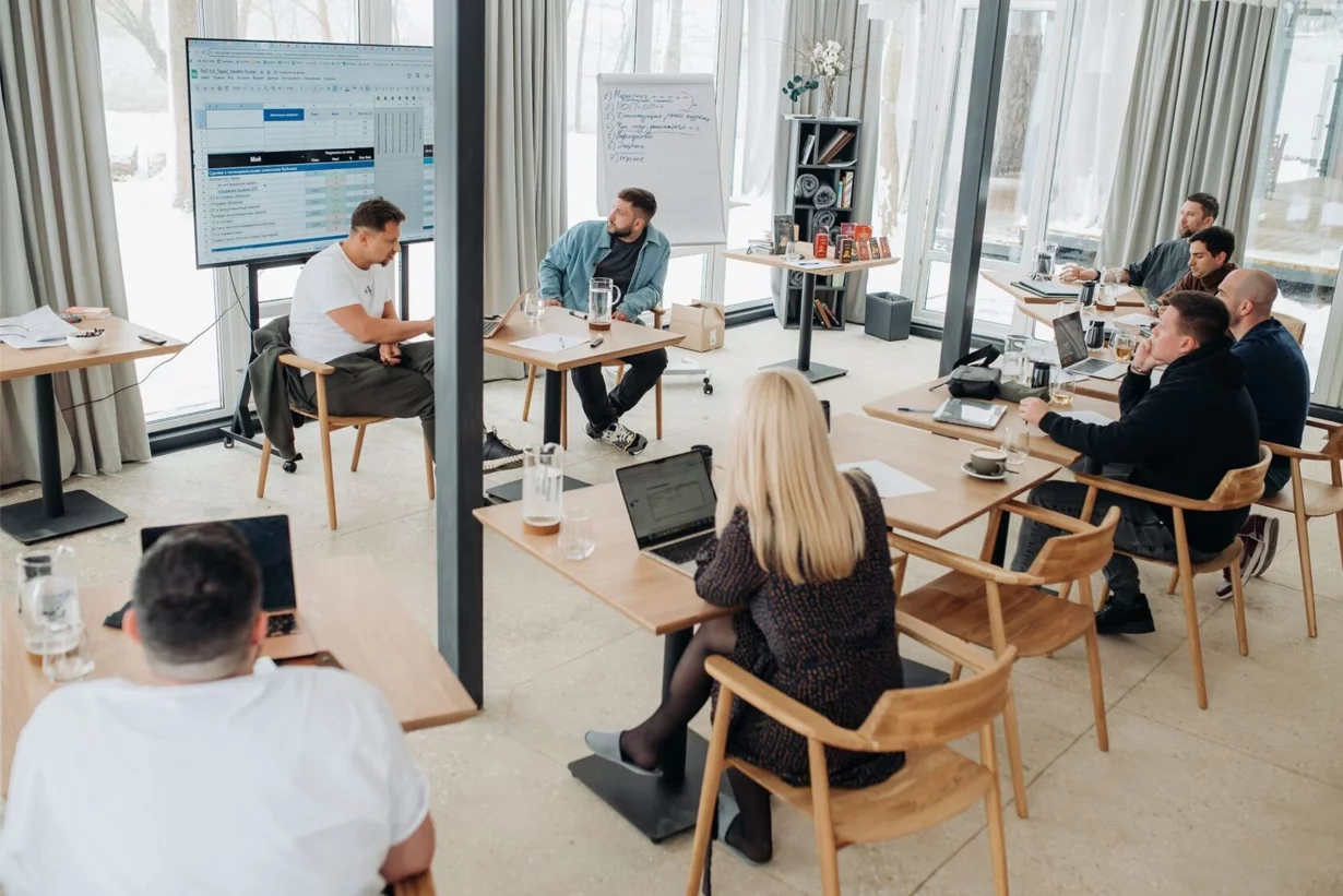 Интерьер/Экстерьер/Банкетная зона/Бар/Стол для двоих/Вход/Главный зал/Lounge зона ресторан Берег желаний фото