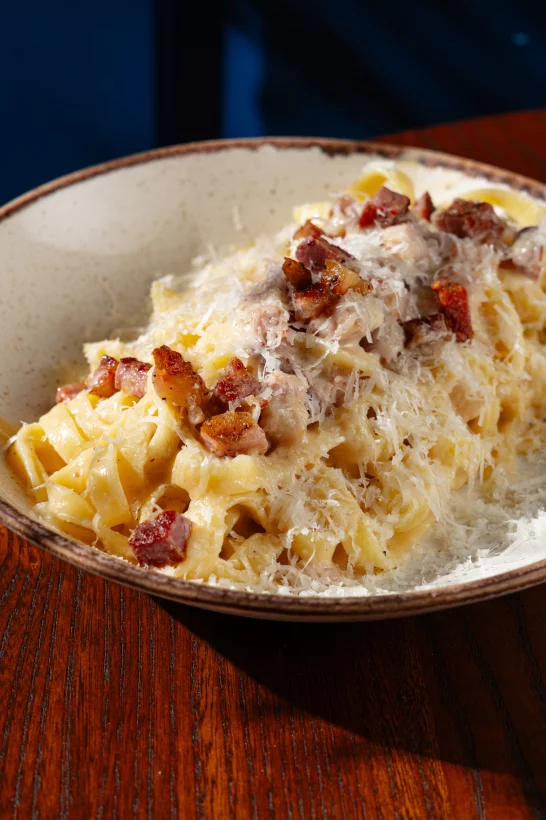 Интерьер/Экстерьер/Банкетная зона/Бар/Стол для двоих/Вход/Главный зал/Lounge зона ресторан Sapori di Italia фото