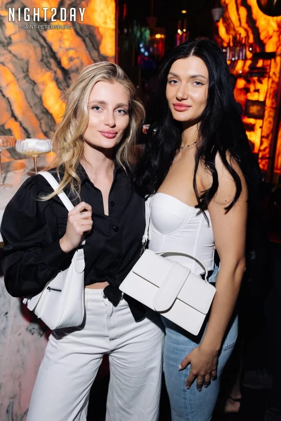 Интерьер/Экстерьер/Банкетная зона/Бар/Стол для двоих/Вход/Главный зал/Lounge зона клуб Project фото