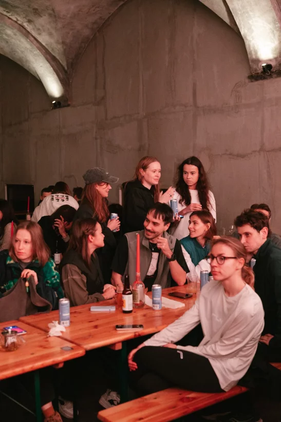 Интерьер/Экстерьер/Банкетная зона/Бар/Стол для двоих/Вход/Главный зал/Lounge зона бар AF Brew Taproom фото