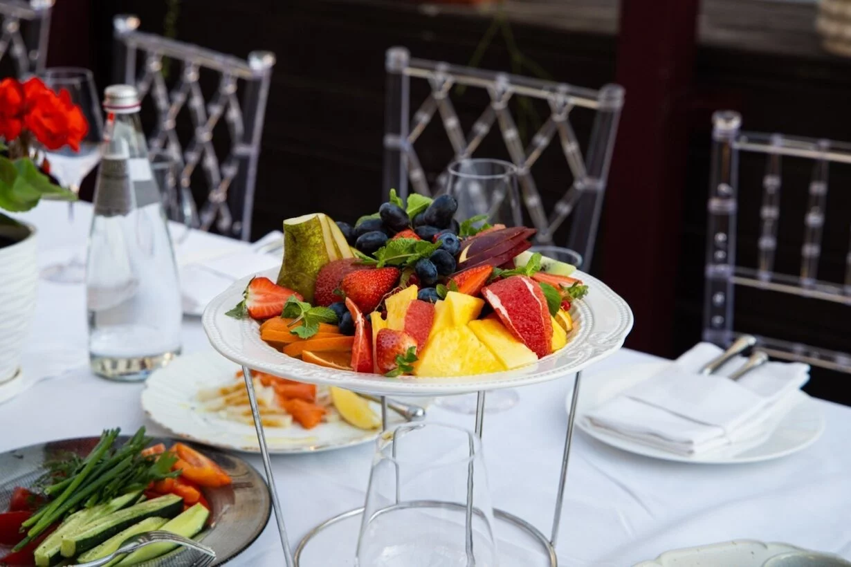 Интерьер/Экстерьер/Банкетная зона/Бар/Стол для двоих/Вход/Главный зал/Lounge зона ресторан Lauren Parker фото