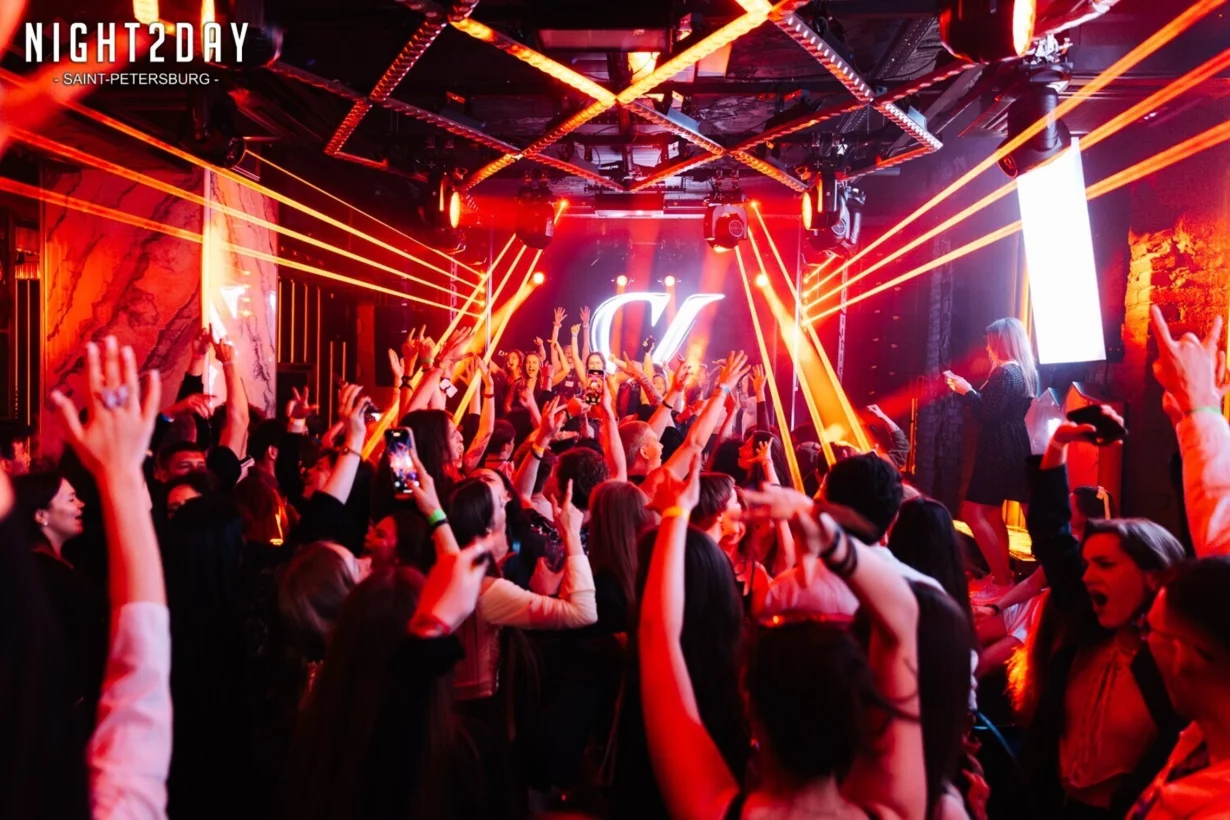 Интерьер/Экстерьер/Банкетная зона/Бар/Стол для двоих/Вход/Главный зал/Lounge зона клуб Project фото