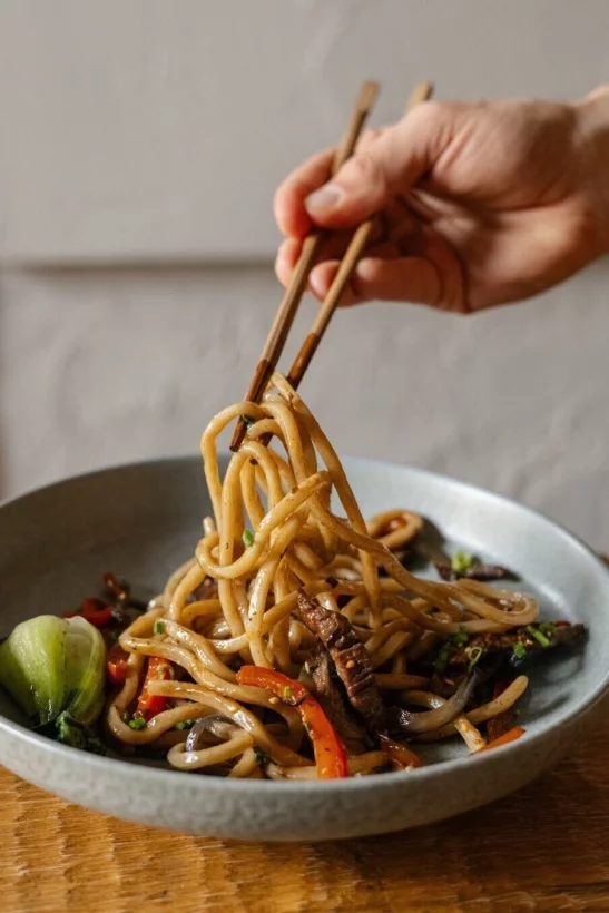 Интерьер/Экстерьер/Банкетная зона/Бар/Стол для двоих/Вход/Главный зал/Lounge зона ресторан Ro фото