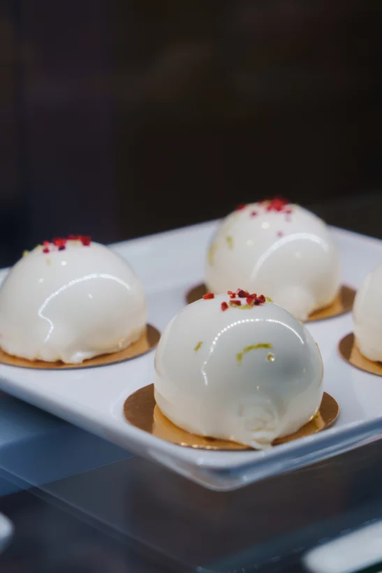 Интерьер/Экстерьер/Банкетная зона/Бар/Стол для двоих/Вход/Главный зал/Lounge зона ресторан Sapori di Italia фото