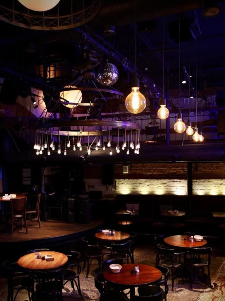 Интерьер/Экстерьер/Банкетная зона/Бар/Стол для двоих/Вход/Главный зал/Lounge зона ресторан Милк фото