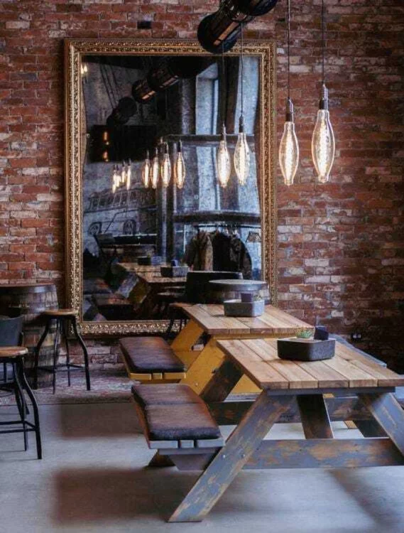 Интерьер/Экстерьер/Банкетная зона/Бар/Стол для двоих/Вход/Главный зал/Lounge зона паб Axiom Pub фото