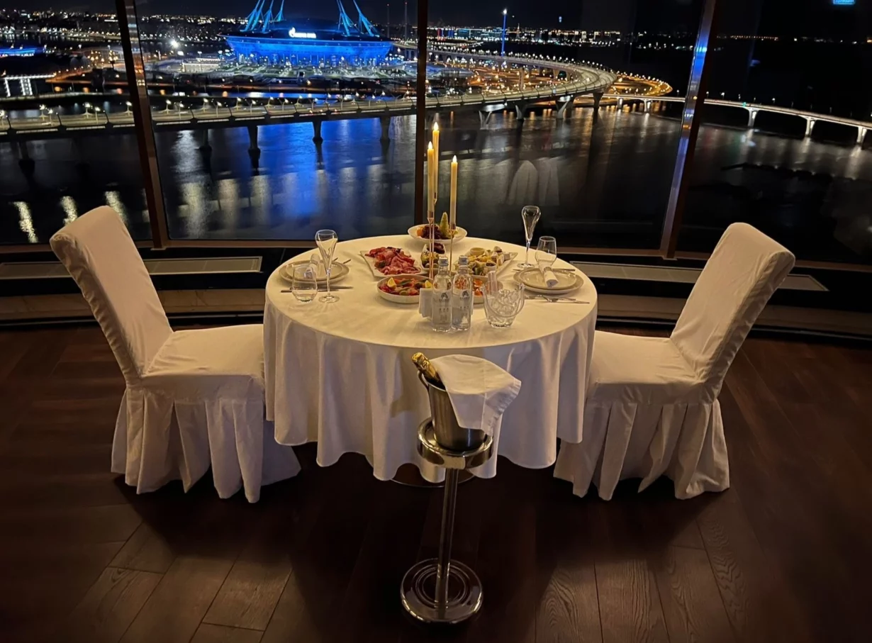 Интерьер/Экстерьер/Банкетная зона/Бар/Стол для двоих/Вход/Главный зал/Lounge зона ресторан Пространство 360 фото