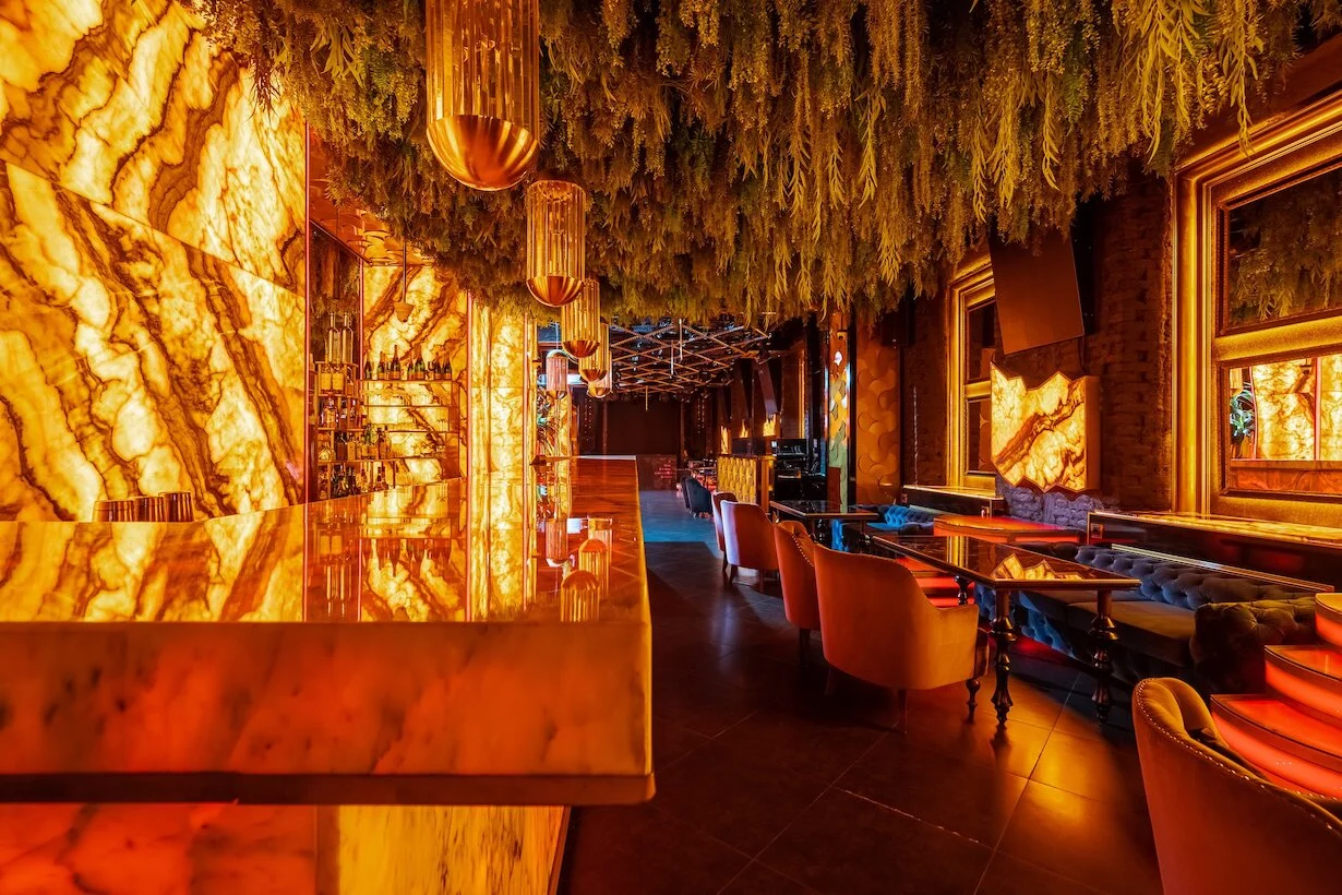 Интерьер/Экстерьер/Банкетная зона/Бар/Стол для двоих/Вход/Главный зал/Lounge зона клуб Project фото