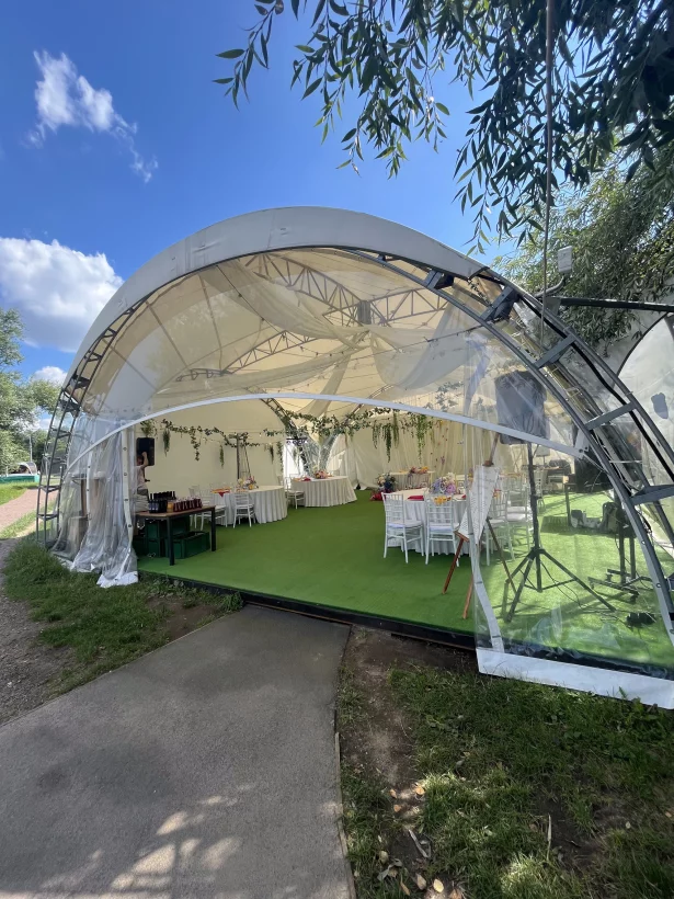 Интерьер/Экстерьер/Банкетная зона/Бар/Стол для двоих/Вход/Главный зал/Lounge зона ресторан Берег фото