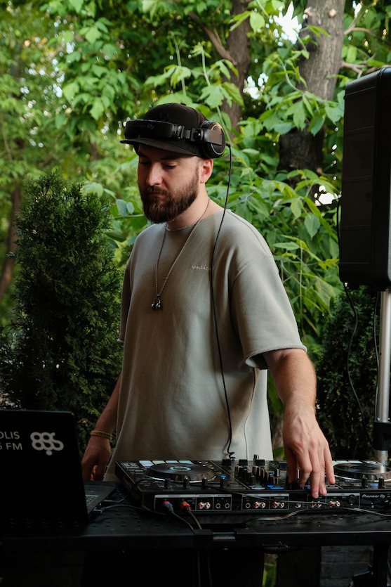 Клуб «16 тонн», Москва: цены, меню, адрес, фото, отзывы — Официальный ...