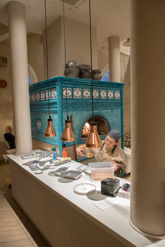 Интерьер/Экстерьер/Банкетная зона/Бар/Стол для двоих/Вход/Главный зал/Lounge зона ресторан Есения фото