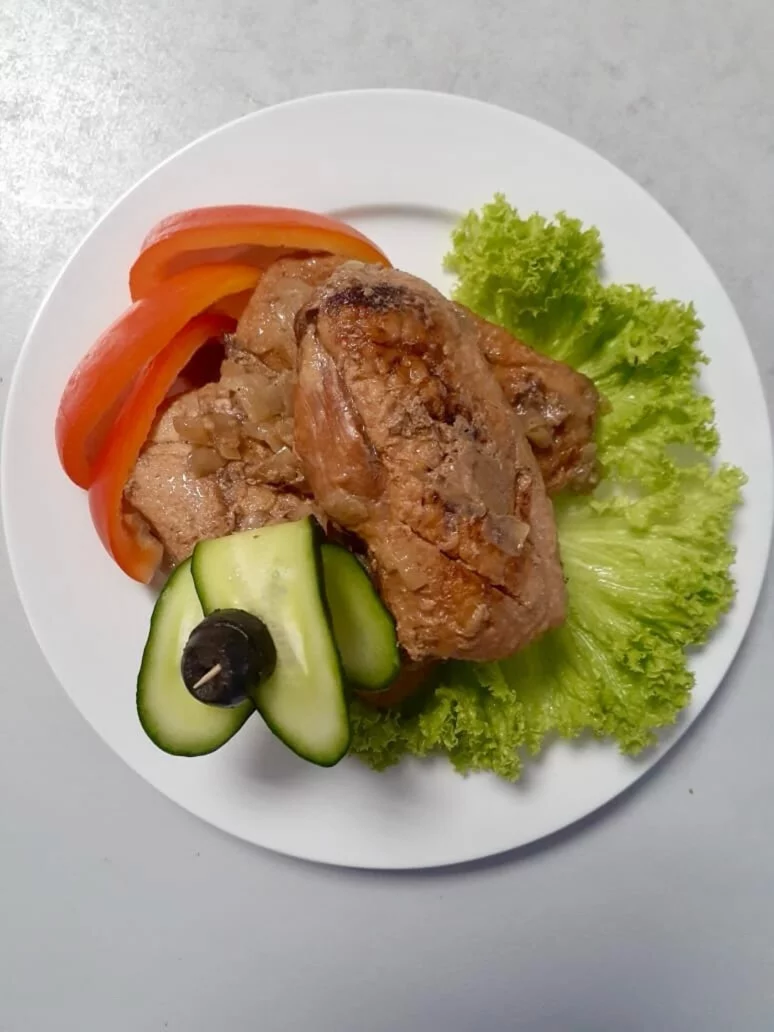 Интерьер/Экстерьер/Банкетная зона/Бар/Стол для двоих/Вход/Главный зал/Lounge зона кафе Территория еды фото