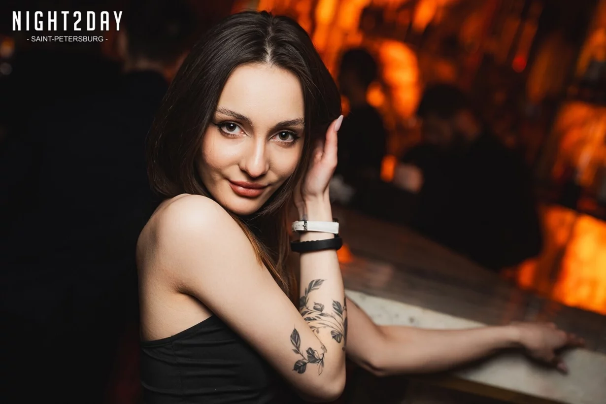 Интерьер/Экстерьер/Банкетная зона/Бар/Стол для двоих/Вход/Главный зал/Lounge зона клуб Project фото