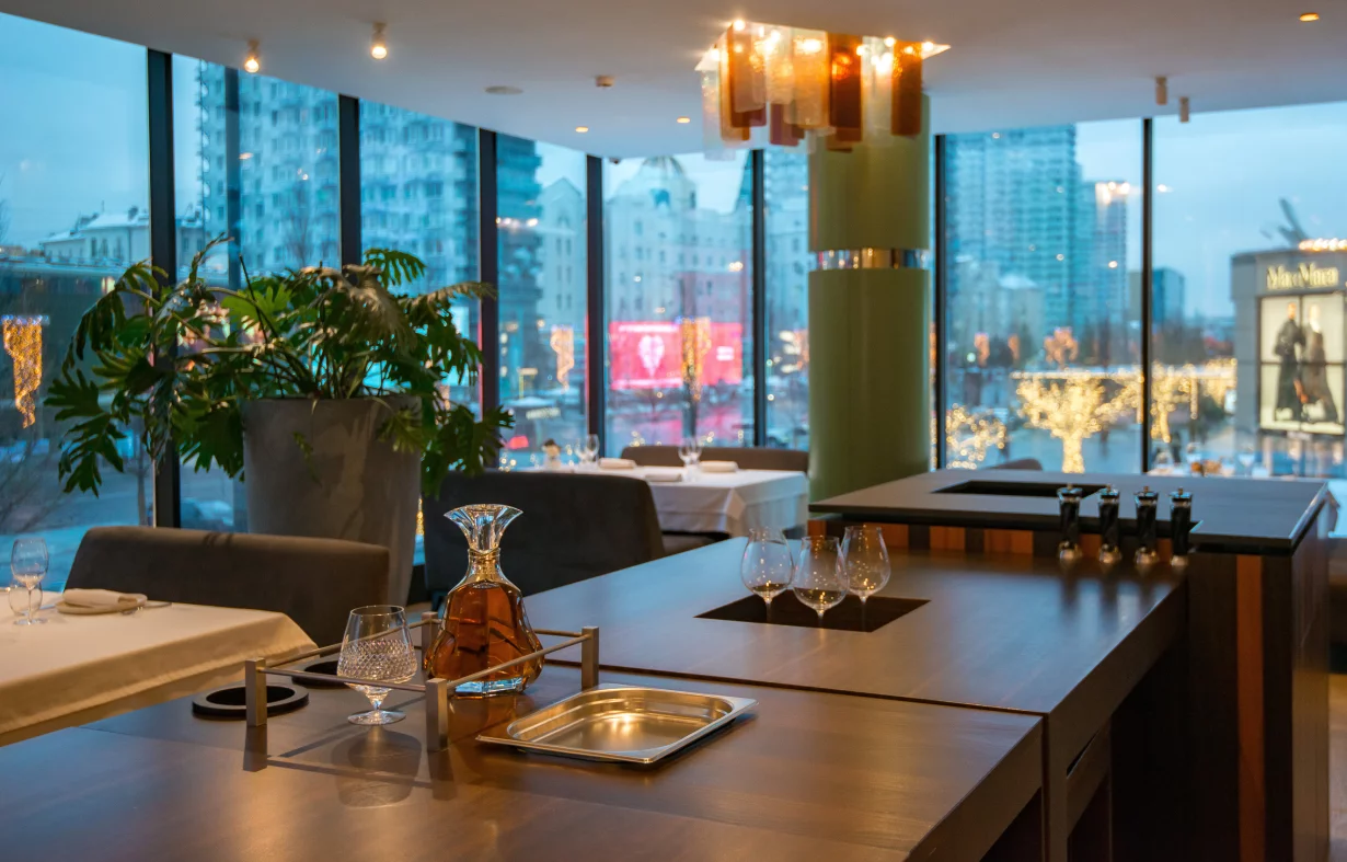 Интерьер/Экстерьер/Банкетная зона/Бар/Стол для двоих/Вход/Главный зал/Lounge зона ресторанный комплекс Olimpbet Lounge фото