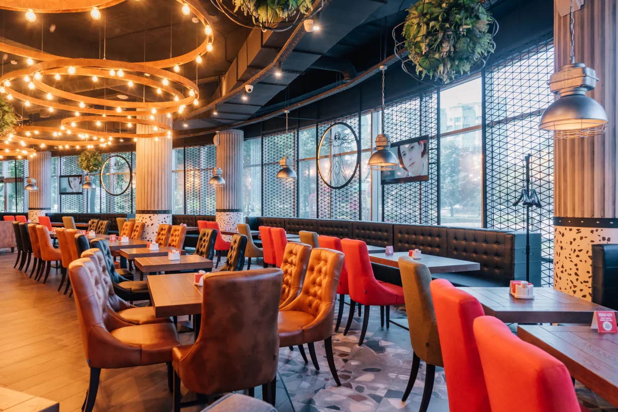 Интерьер/Экстерьер/Банкетная зона/Бар/Стол для двоих/Вход/Главный зал/Lounge зона ресторан Токио-City фото