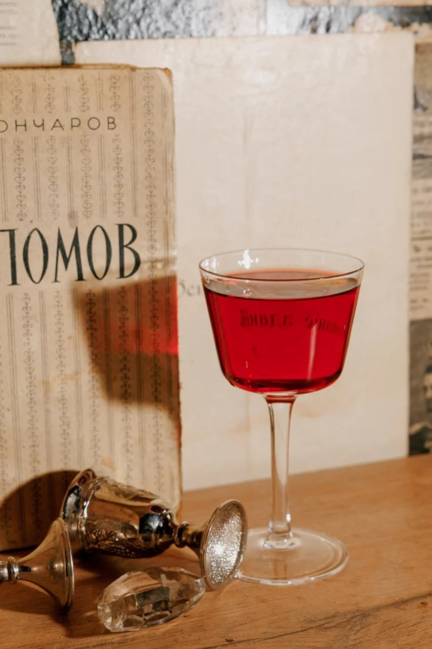 Интерьер/Экстерьер/Банкетная зона/Бар/Стол для двоих/Вход/Главный зал/Lounge зона рюмочная Богема фото