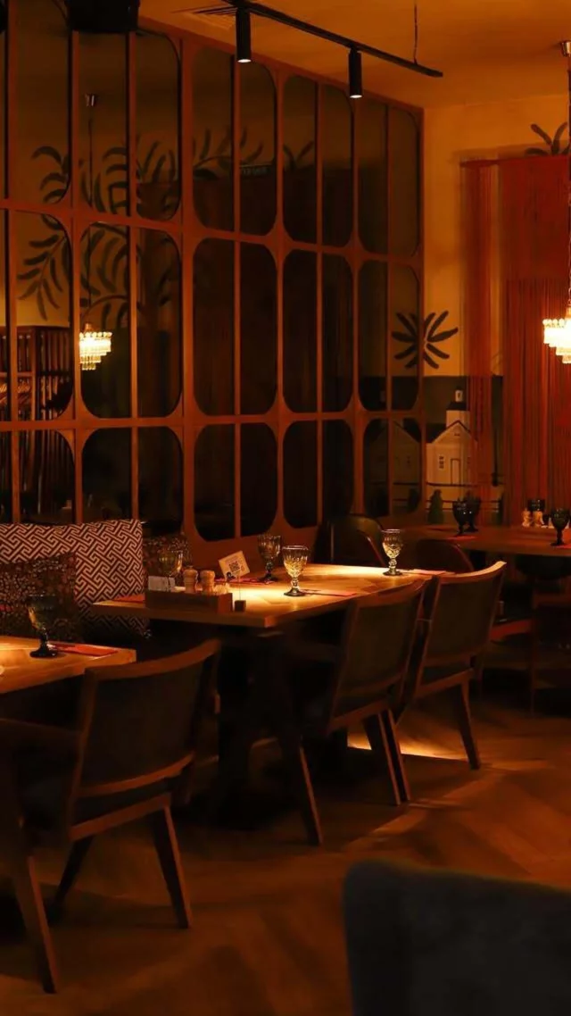 Интерьер/Экстерьер/Банкетная зона/Бар/Стол для двоих/Вход/Главный зал/Lounge зона ресторан Грузинские истории фото