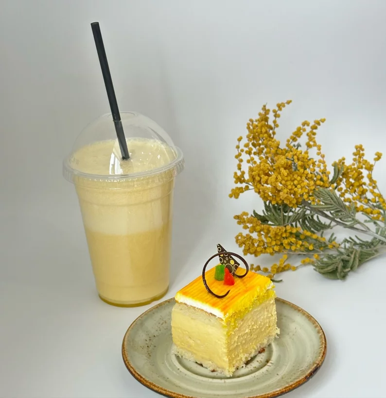 Интерьер/Экстерьер/Банкетная зона/Бар/Стол для двоих/Вход/Главный зал/Lounge зона кондитерская Марков фото