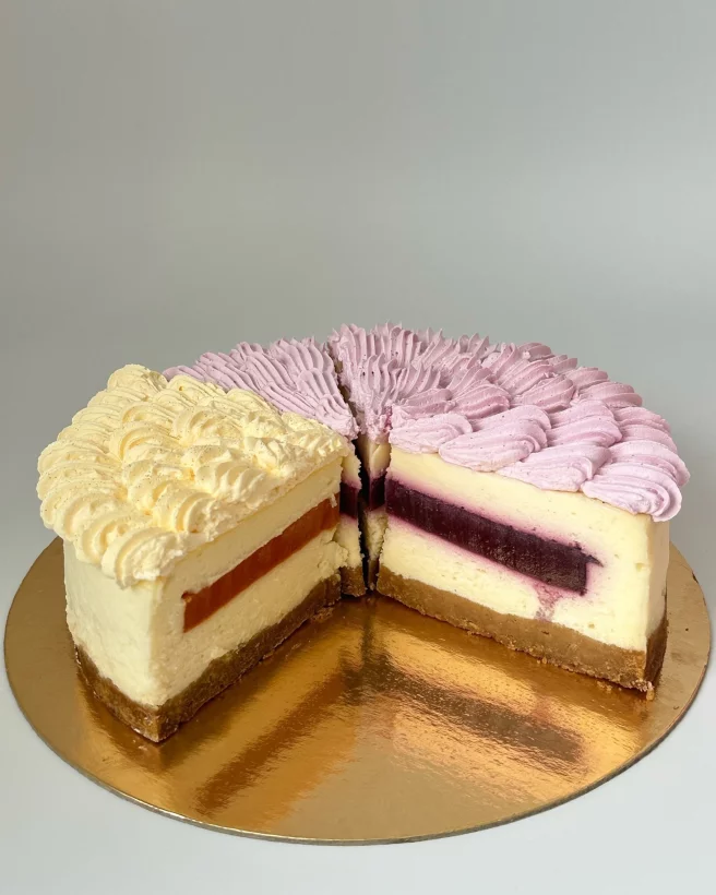 Интерьер/Экстерьер/Банкетная зона/Бар/Стол для двоих/Вход/Главный зал/Lounge зона кондитерская Марков фото