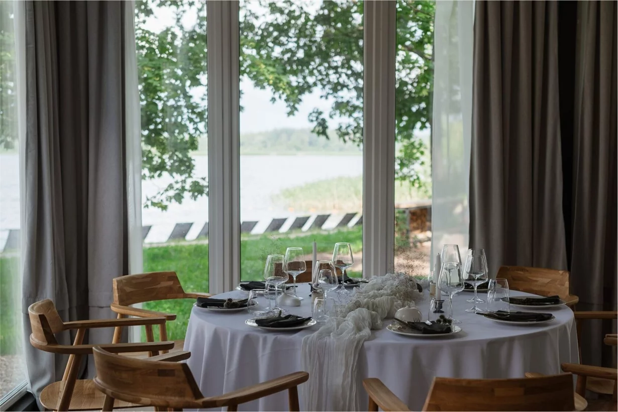 Интерьер/Экстерьер/Банкетная зона/Бар/Стол для двоих/Вход/Главный зал/Lounge зона ресторан Берег желаний фото