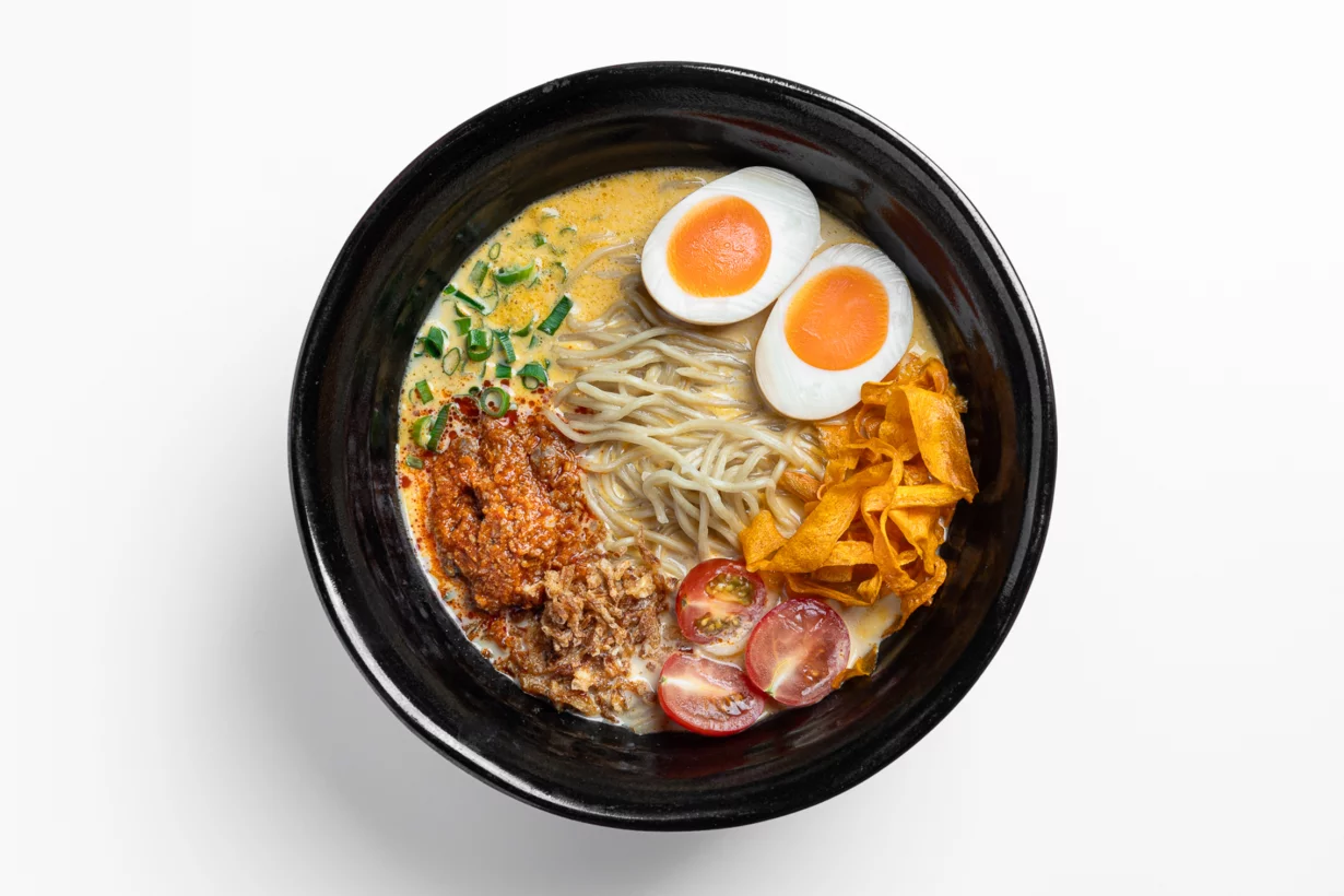 Интерьер/Экстерьер/Банкетная зона/Бар/Стол для двоих/Вход/Главный зал/Lounge зона кафе Ramen Ten фото