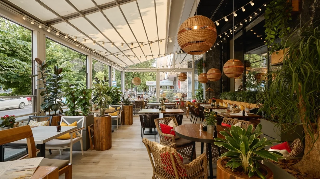 Интерьер/Экстерьер/Банкетная зона/Бар/Стол для двоих/Вход/Главный зал/Lounge зона ресторан Сыроварня фото