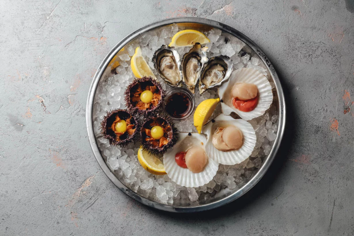 Интерьер/Экстерьер/Банкетная зона/Бар/Стол для двоих/Вход/Главный зал/Lounge зона гастробар Деликатеска фото