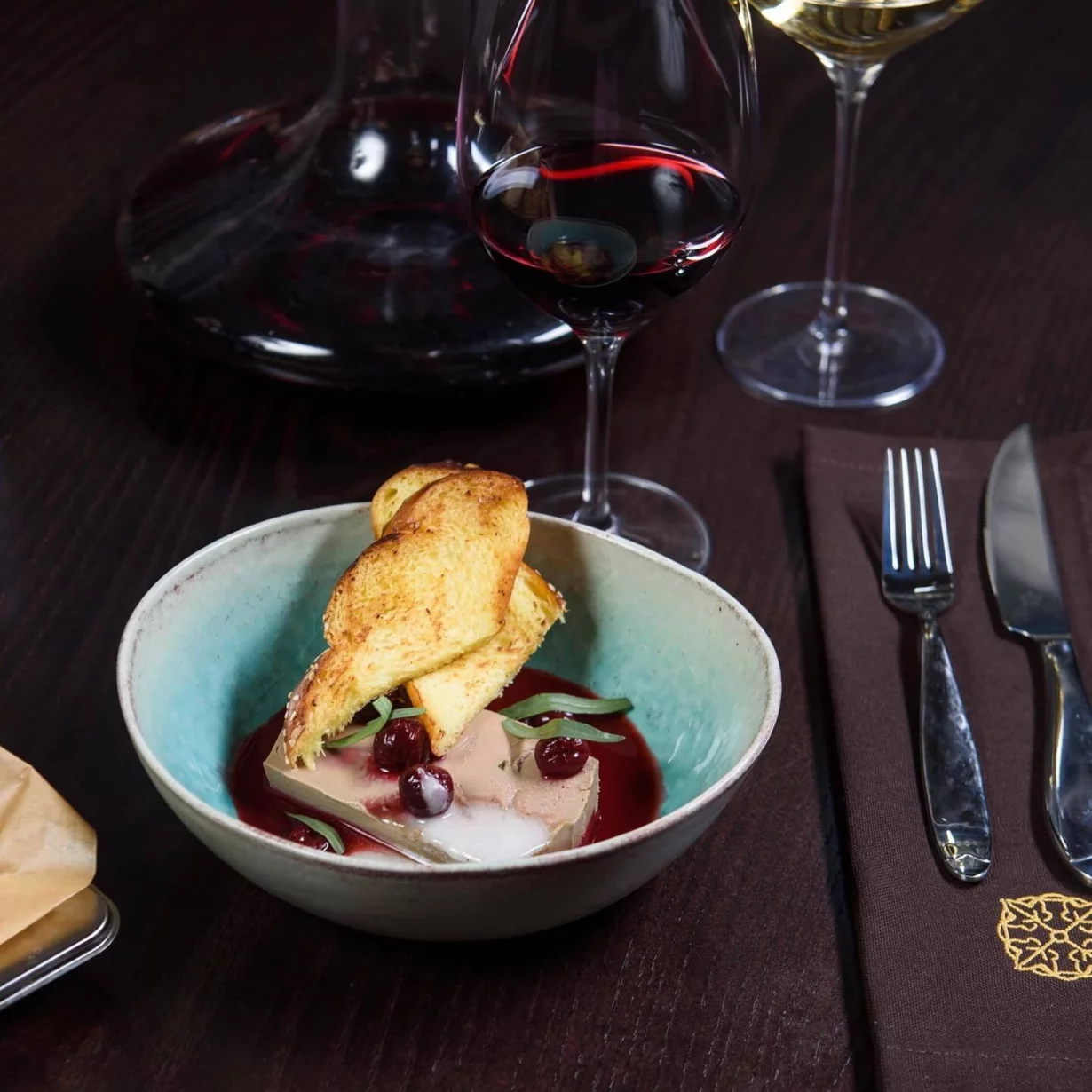 Интерьер/Экстерьер/Банкетная зона/Бар/Стол для двоих/Вход/Главный зал/Lounge зона ресторан Графский парк фото