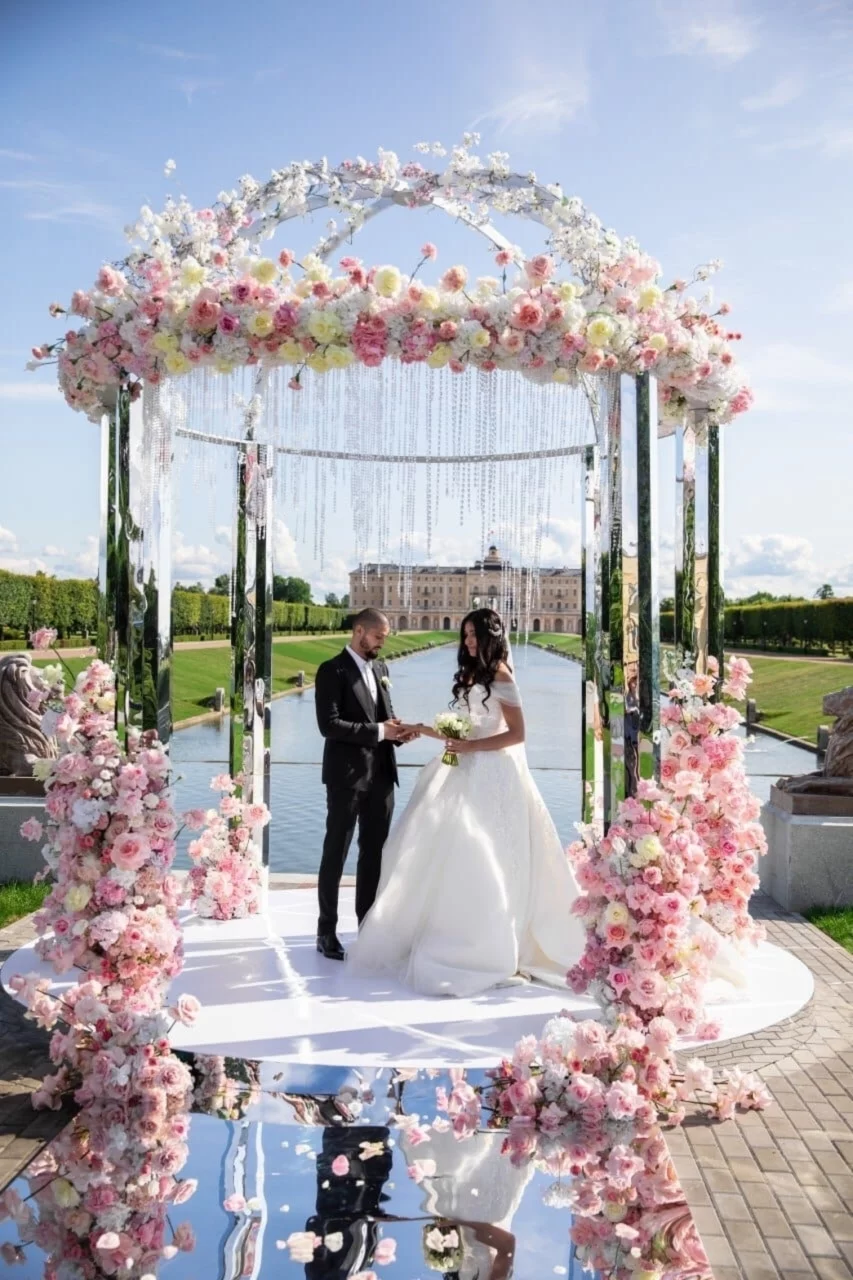 Интерьер/Экстерьер/Банкетная зона/Бар/Стол для двоих/Вход/Главный зал/Lounge зона банкетный зал Балтийская звезда фото