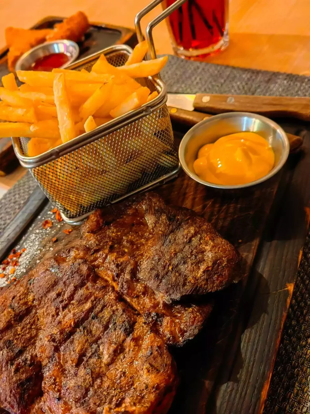 Интерьер/Экстерьер/Банкетная зона/Бар/Стол для двоих/Вход/Главный зал/Lounge зона ресторан Градус Баллинга фото