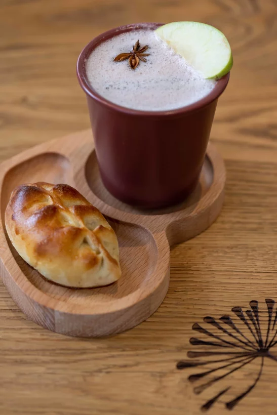 Интерьер/Экстерьер/Банкетная зона/Бар/Стол для двоих/Вход/Главный зал/Lounge зона ресторан Есения фото