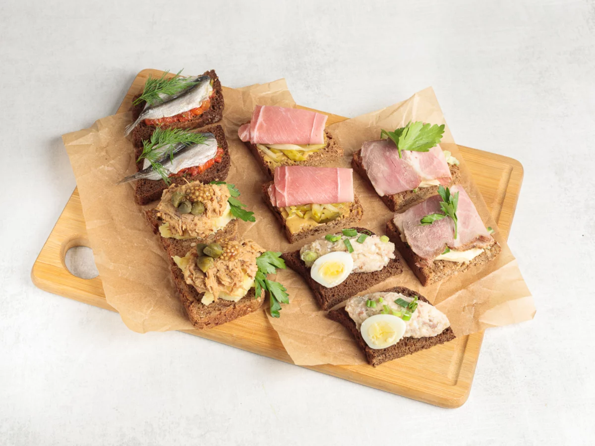 Интерьер/Экстерьер/Банкетная зона/Бар/Стол для двоих/Вход/Главный зал/Lounge зона ресторан Толстый фраер фото