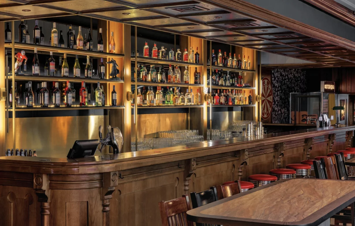 Интерьер/Экстерьер/Банкетная зона/Бар/Стол для двоих/Вход/Главный зал/Lounge зона бар Groodki фото