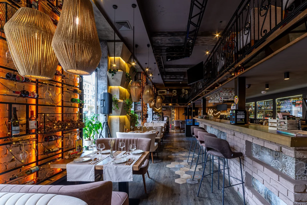 12 ресторанов, где отметить Новый год 2026 в Петербурге 55 Ресторан Brasserie Kriek в Санкт-Петербурге — самый доступный новогодний билет с программой