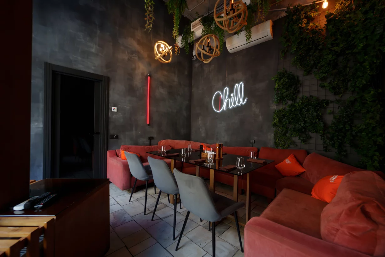 Интерьер/Экстерьер/Банкетная зона/Бар/Стол для двоих/Вход/Главный зал/Lounge зона ресторан Cherish фото