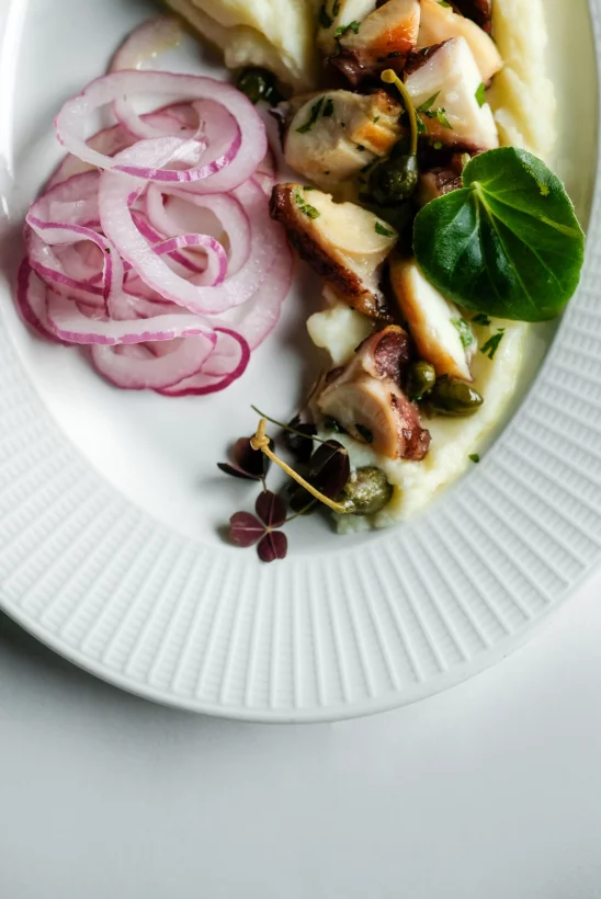 Интерьер/Экстерьер/Банкетная зона/Бар/Стол для двоих/Вход/Главный зал/Lounge зона ресторан Бабель фото