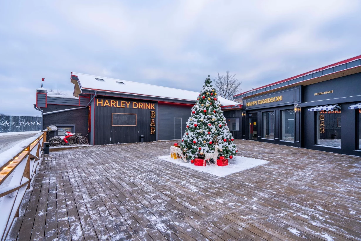 Интерьер/Экстерьер/Банкетная зона/Бар/Стол для двоих/Вход/Главный зал/Lounge зона ресторан Harley Drink Bar фото