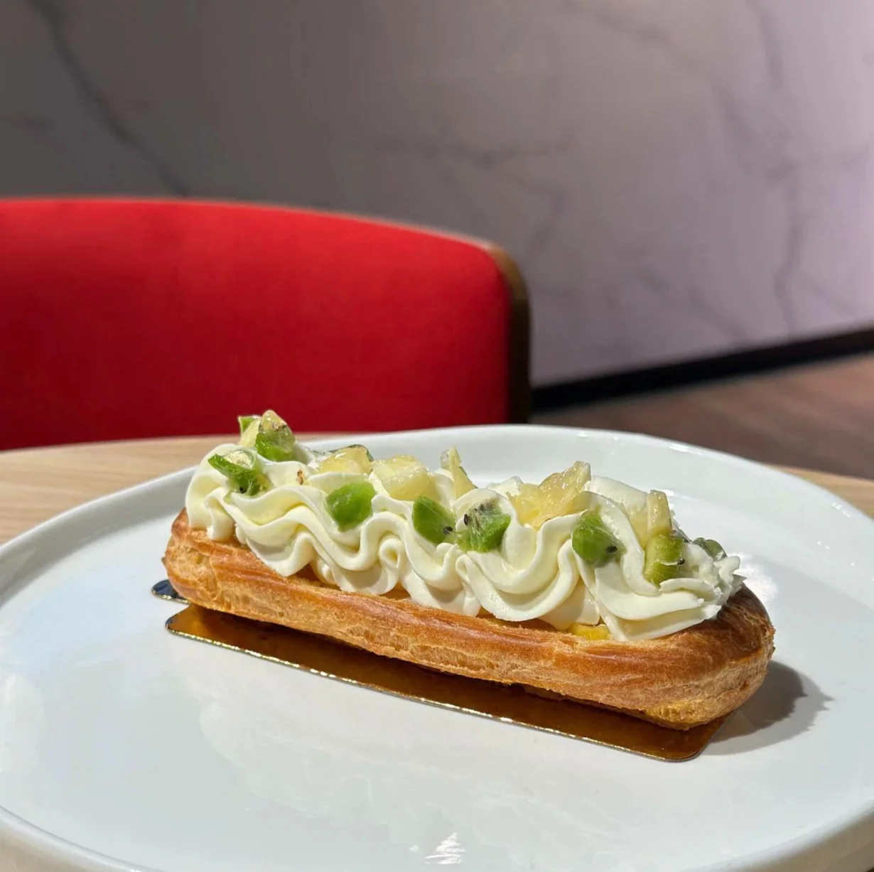 Интерьер/Экстерьер/Банкетная зона/Бар/Стол для двоих/Вход/Главный зал/Lounge зона кофейня Кекслав фото